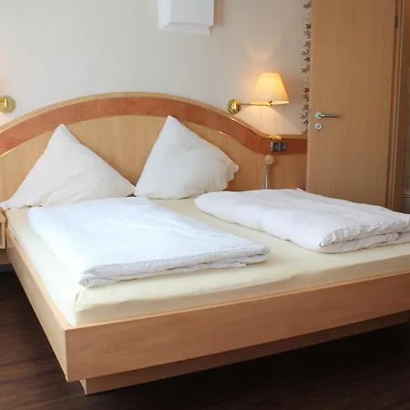 Hotel Weinhof 3*