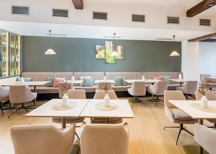 Отель Weinhof 3*